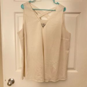 Lane Bryant. Size 18. Beige/Cream Flowy top. (Tub A)